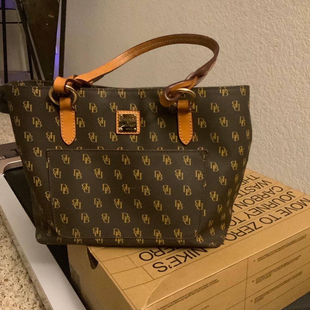 Dooney & Bourke